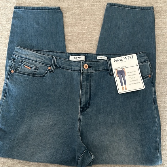 Nine West Gramercy Cropped Jeans. Size 16. NWT. - Picture 4 of 11